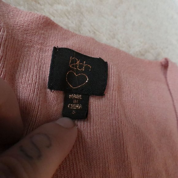 Light Pink Knitted Cropped Tank Top - Picture 3 of 3